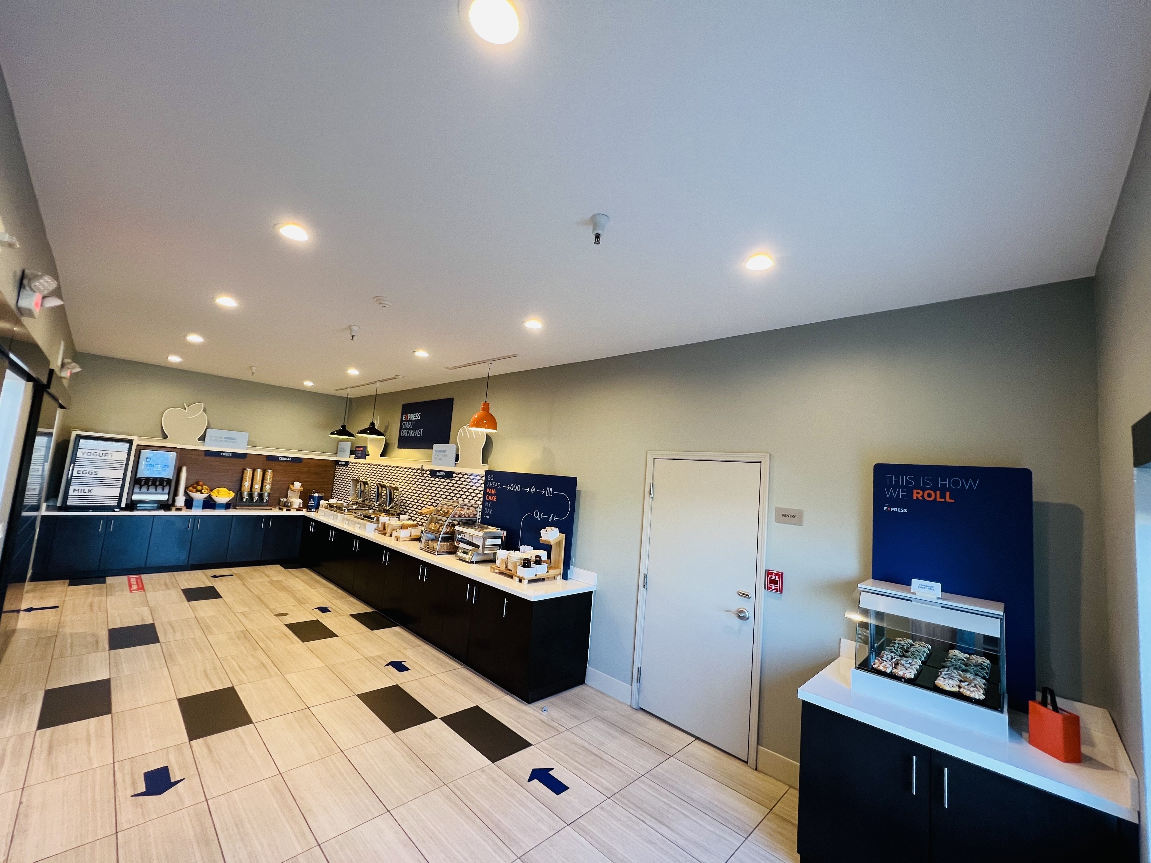 Holiday Inn Express Hotel Suites Salinas 16/69