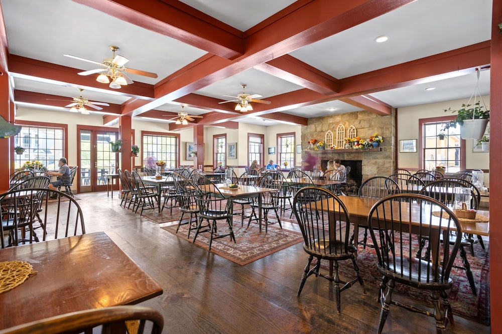 Artists Colony Inn Restaurant 35/50
