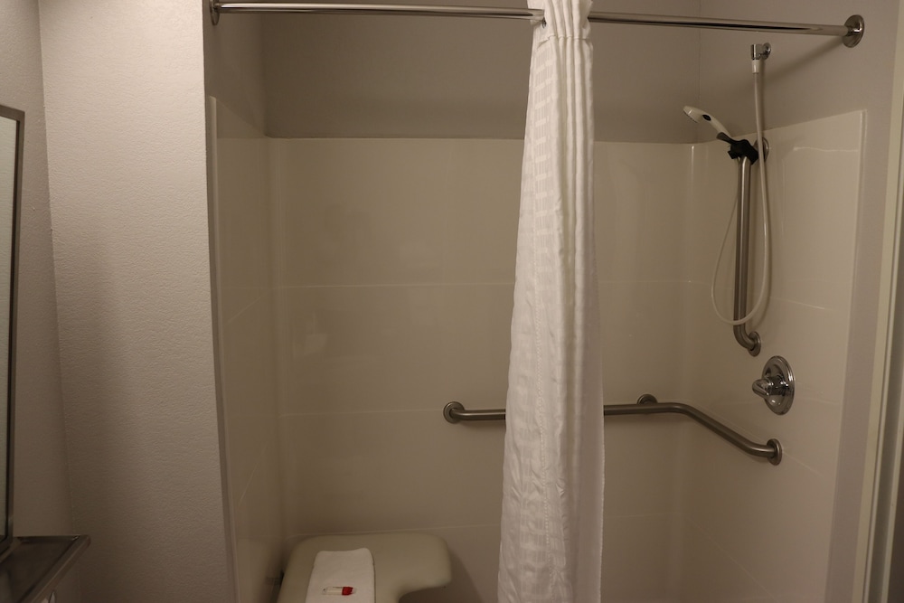 Microtel Inn And Suites Columbus Ft Benning 12/29