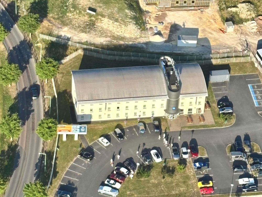 Ibis Budget Cosne Sur Loire 6/51