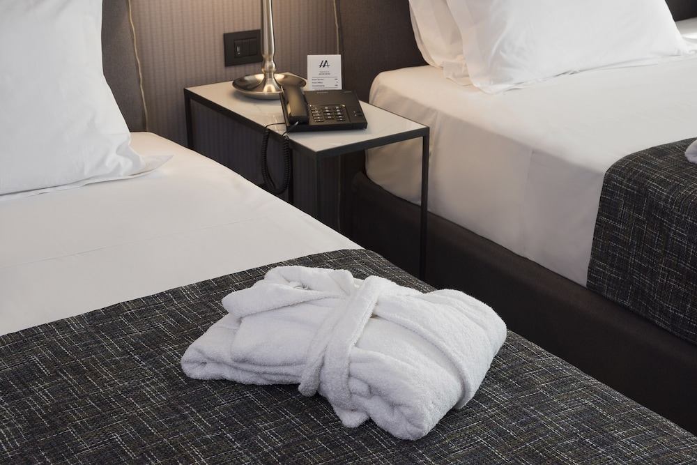 Astor Hotel 25/69