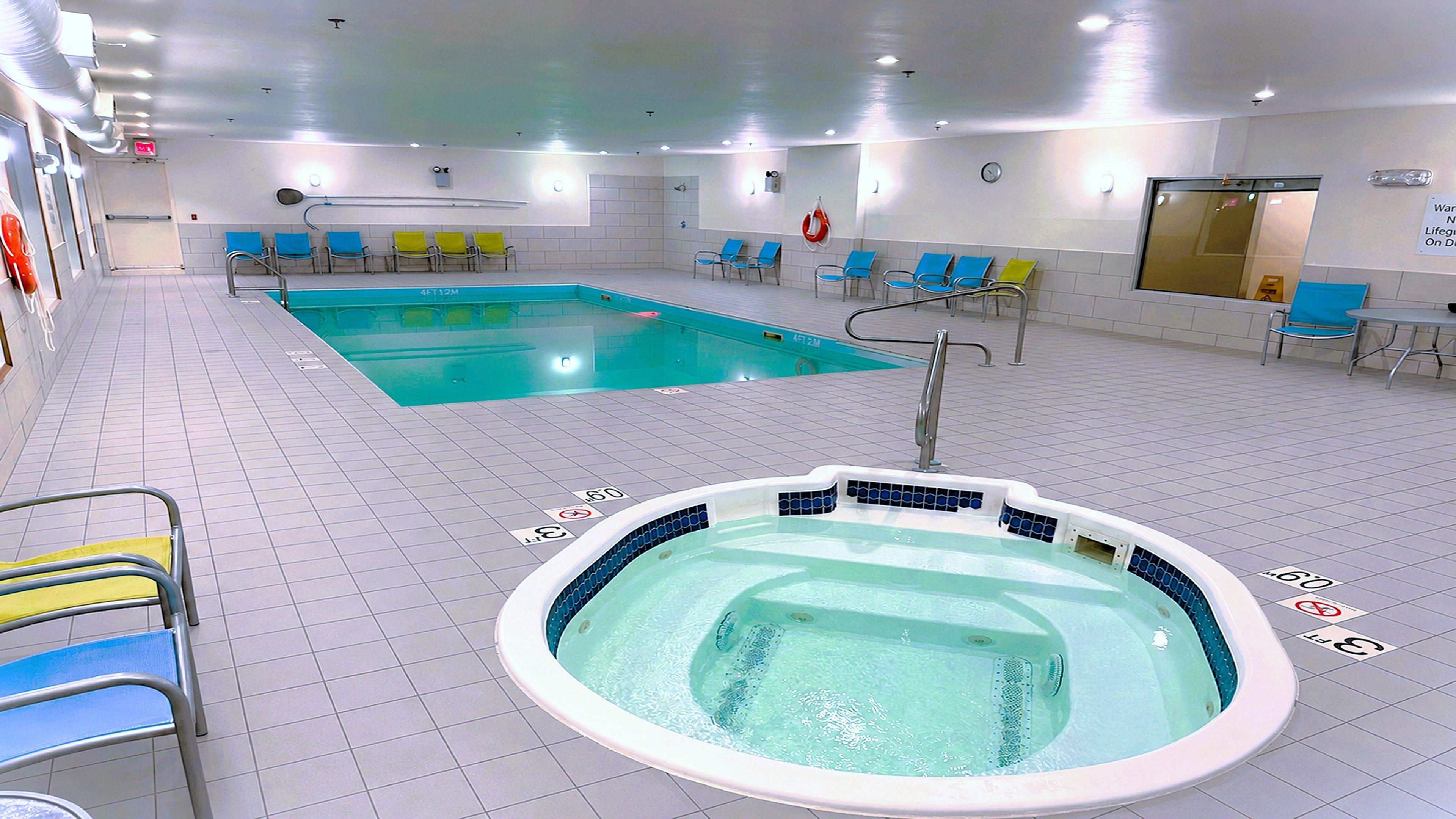 HOLIDAY INN EXPRESS YORKTON EAST 30/39