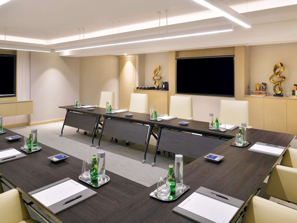 MOVENPICK HOTEL BAHRAIN 62/72