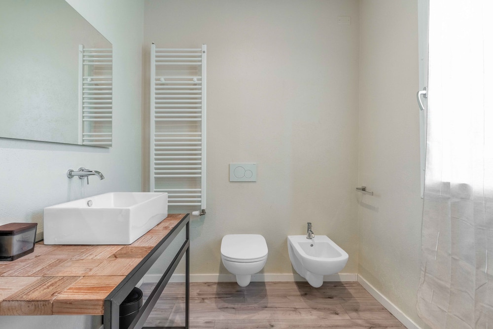 Meneghina Suites Foresteria Lombarda 19/20