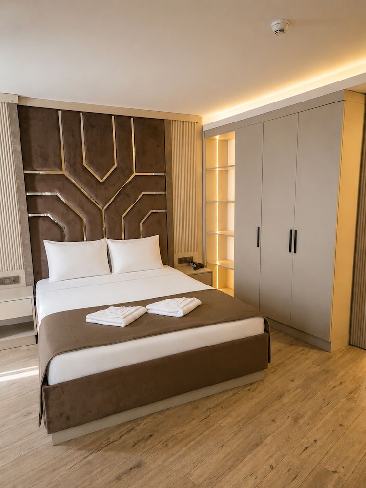 Hotel Kayalar 16/47
