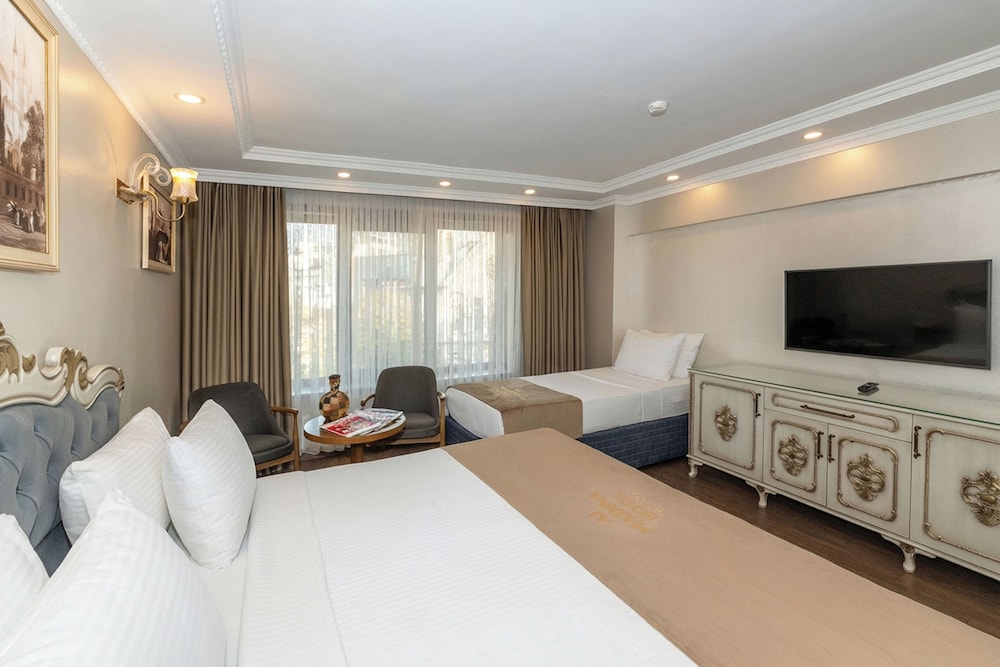 CZN Burak Hotel 59/74