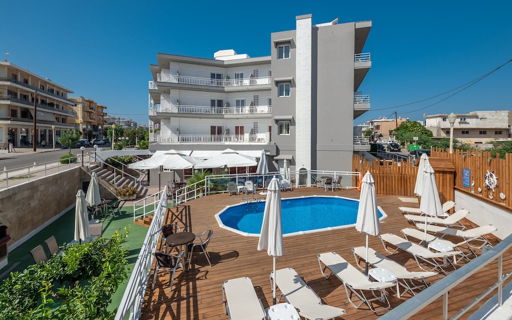 Marine Congo Hotel 3/42