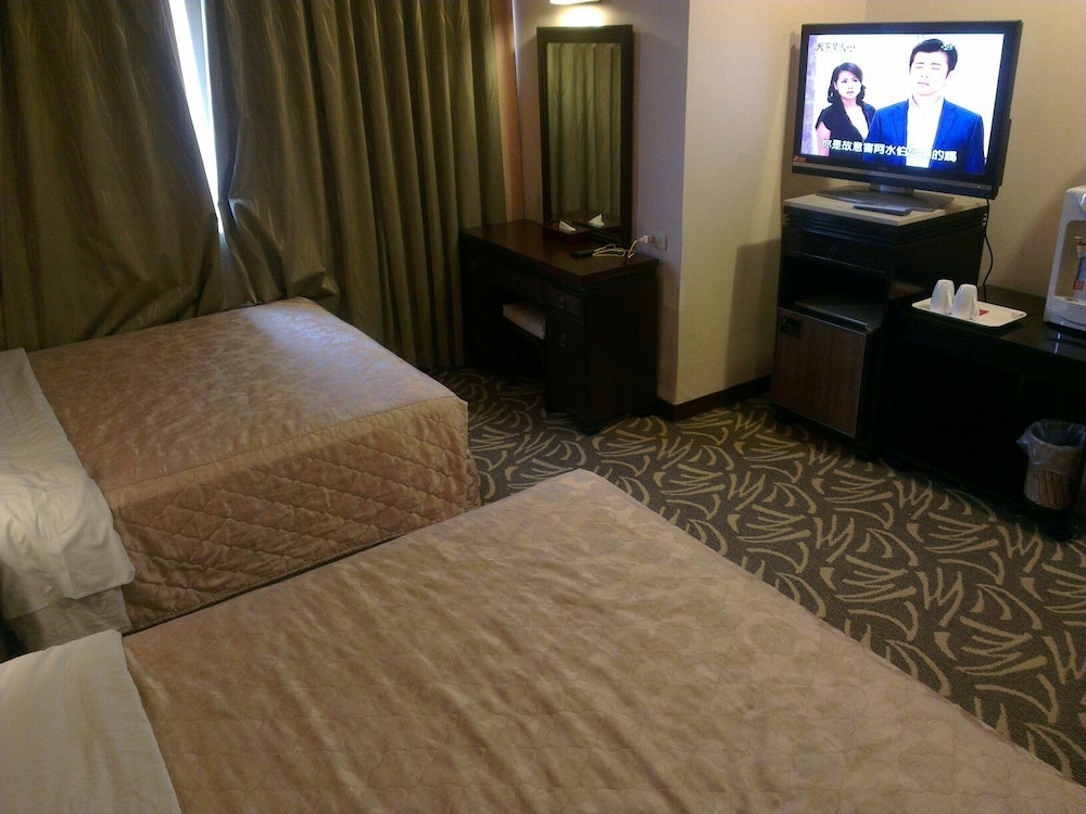 Warm Life Hotel 4/8