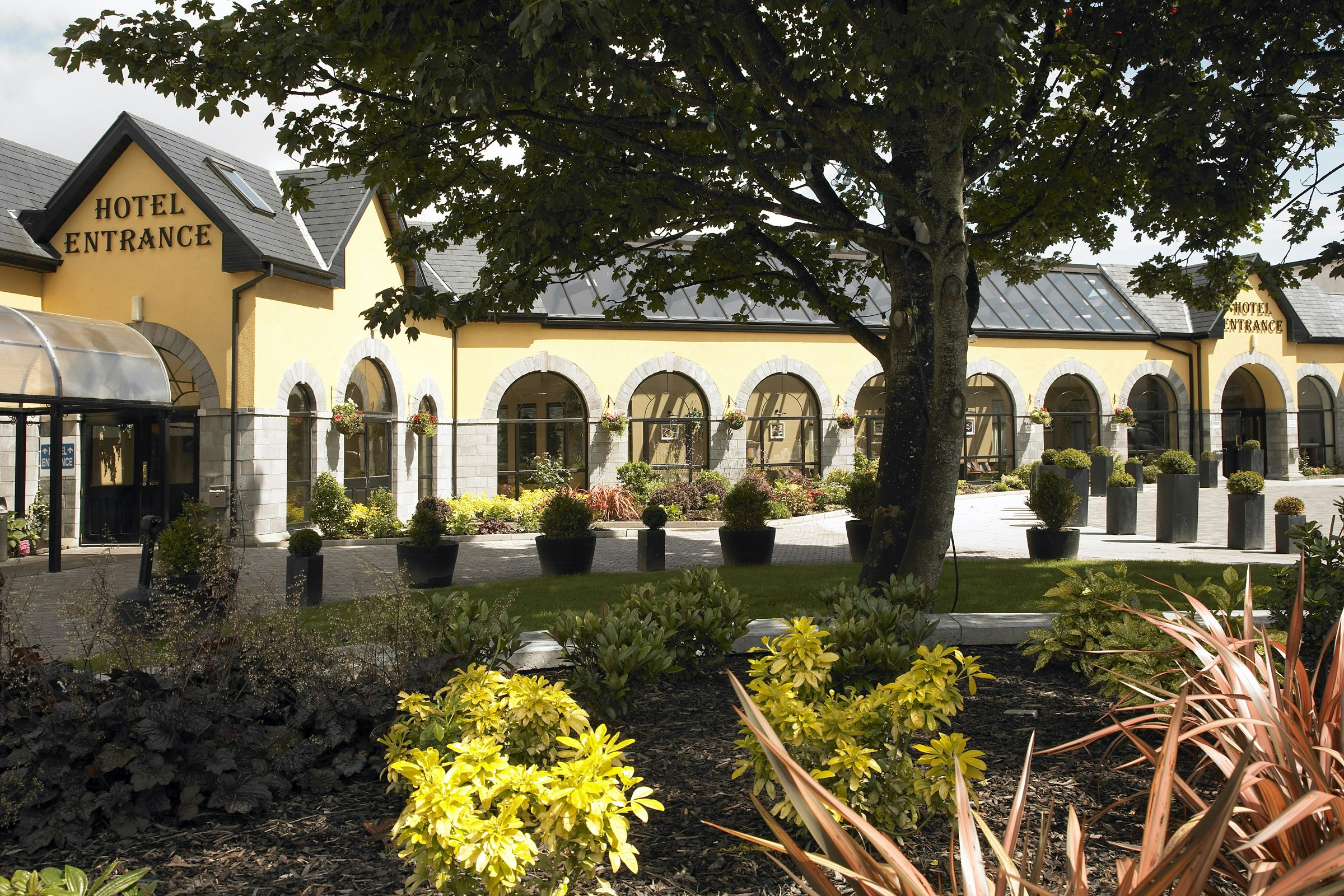 Castlecourt Hotel 54/54
