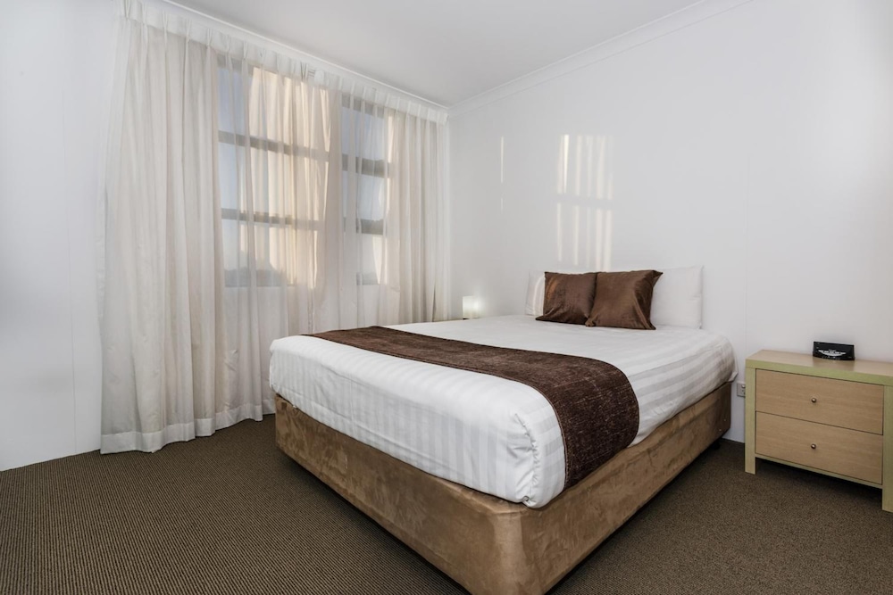 Perth Ascot Central Apartment Hotel 14/68
