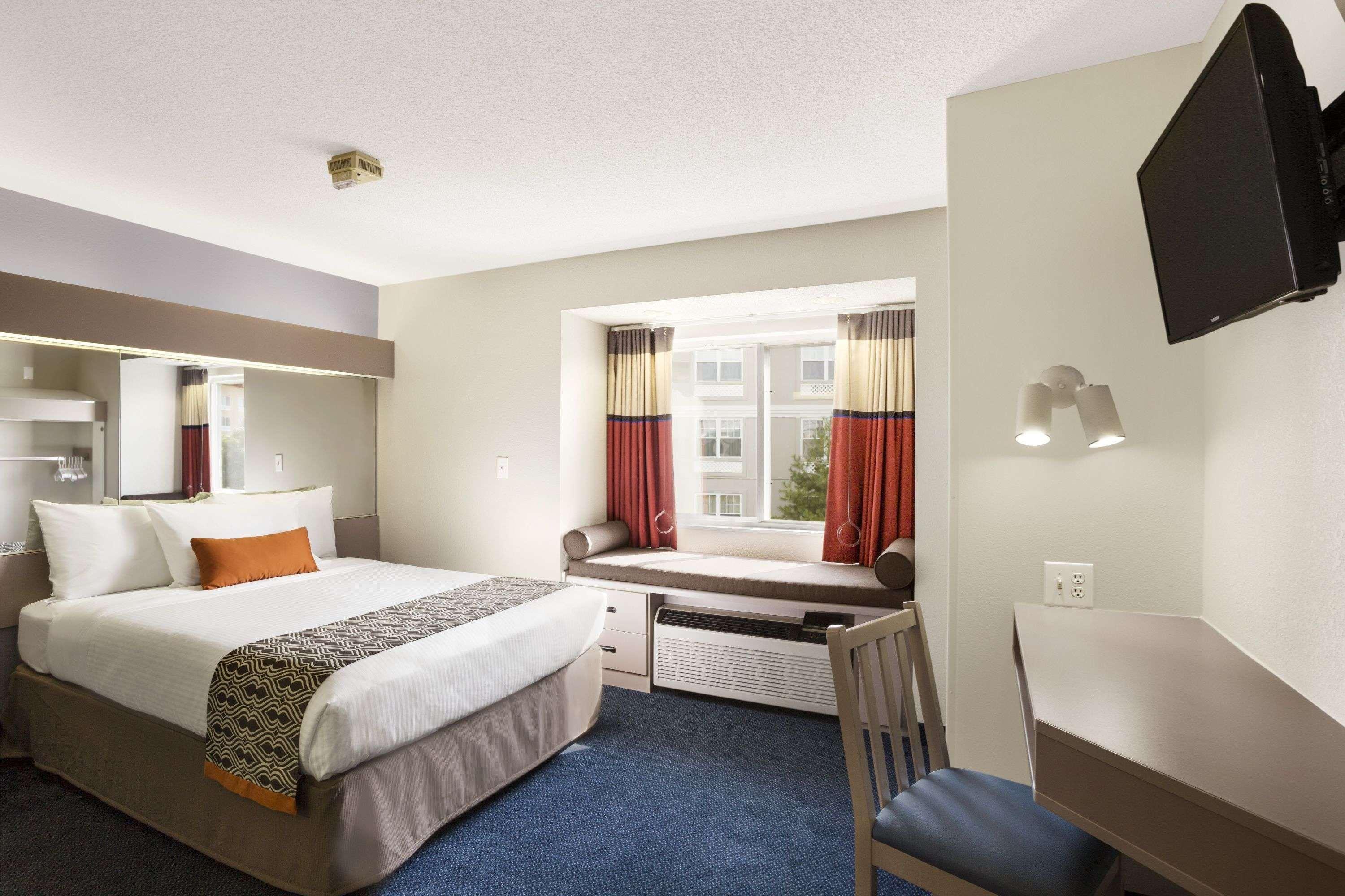 Microtel Inn Louisville East 14/28