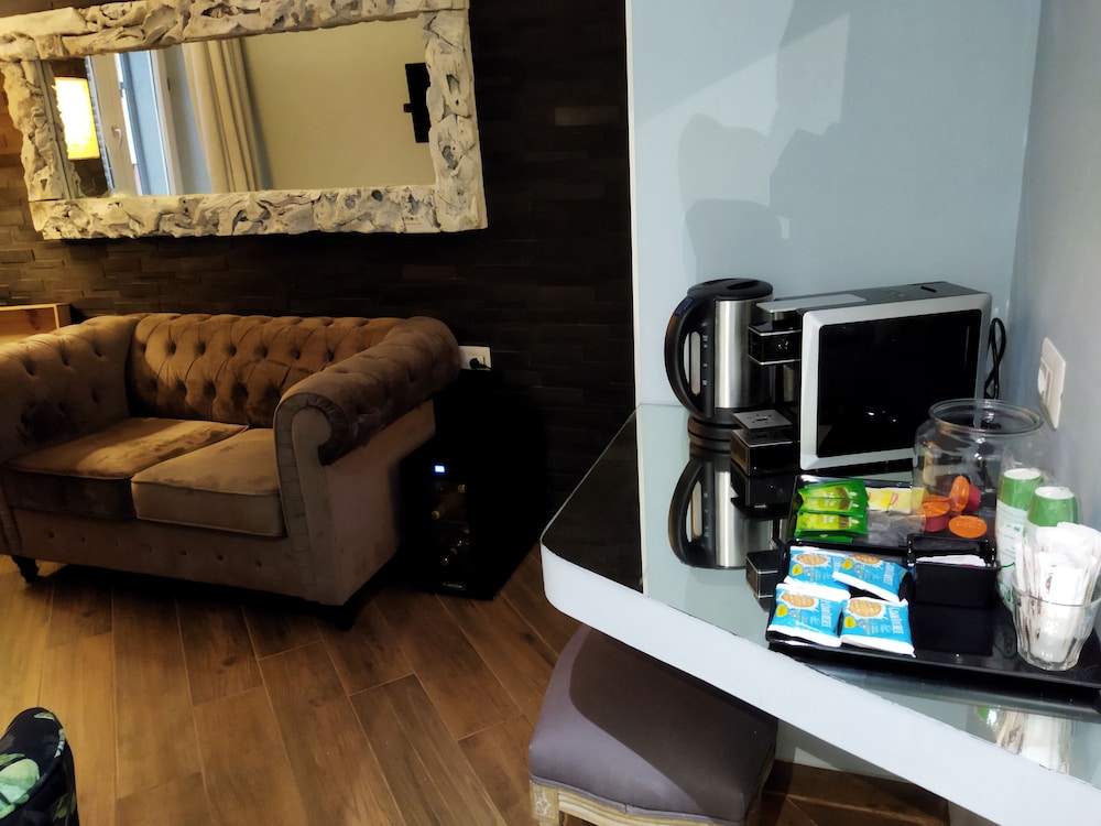 Spagna Boutique Luxury Suites 50/68