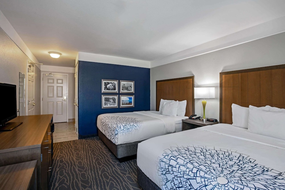 La Quinta Inn Suites Manteca Ripon 14/39