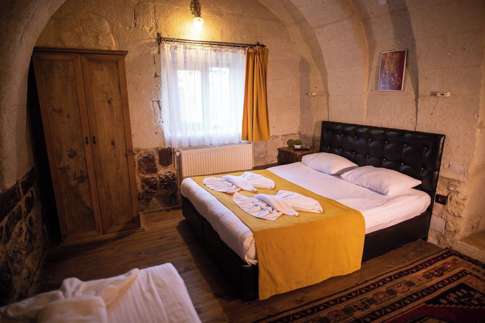 Amor Cave House 16/50