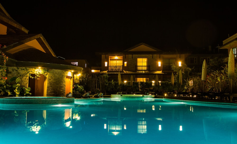 Temple Tree Resort And Spa 12/72