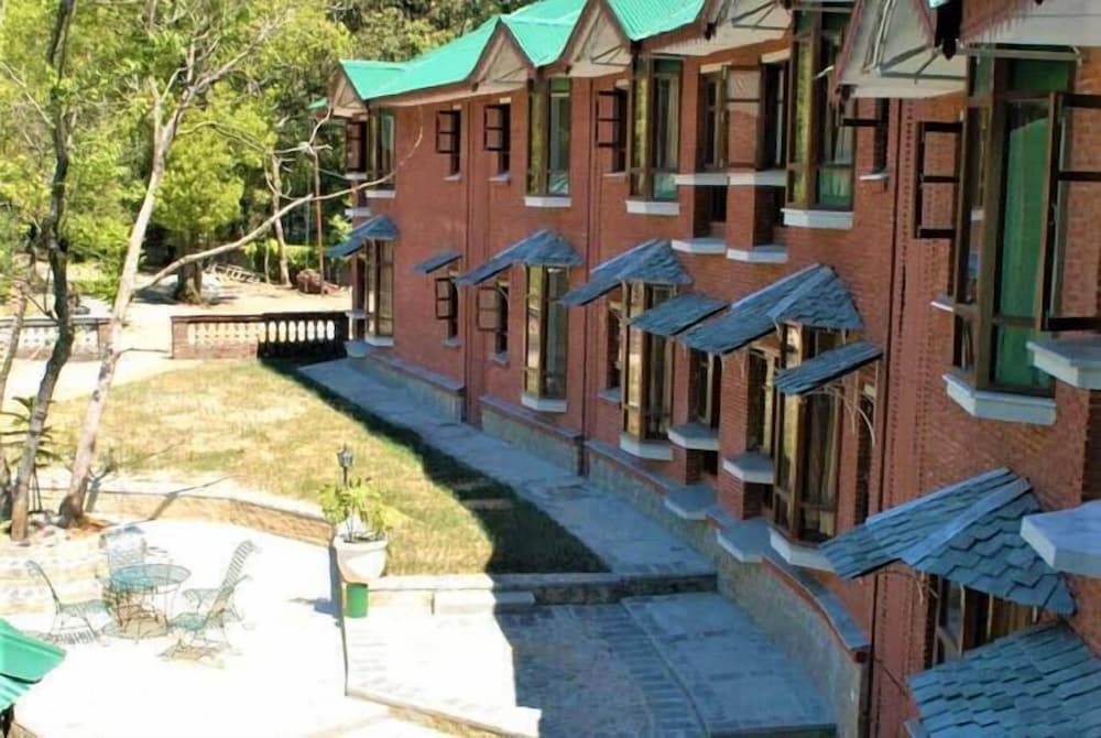 Welcomheritage Taragarh Palace in Baijnath