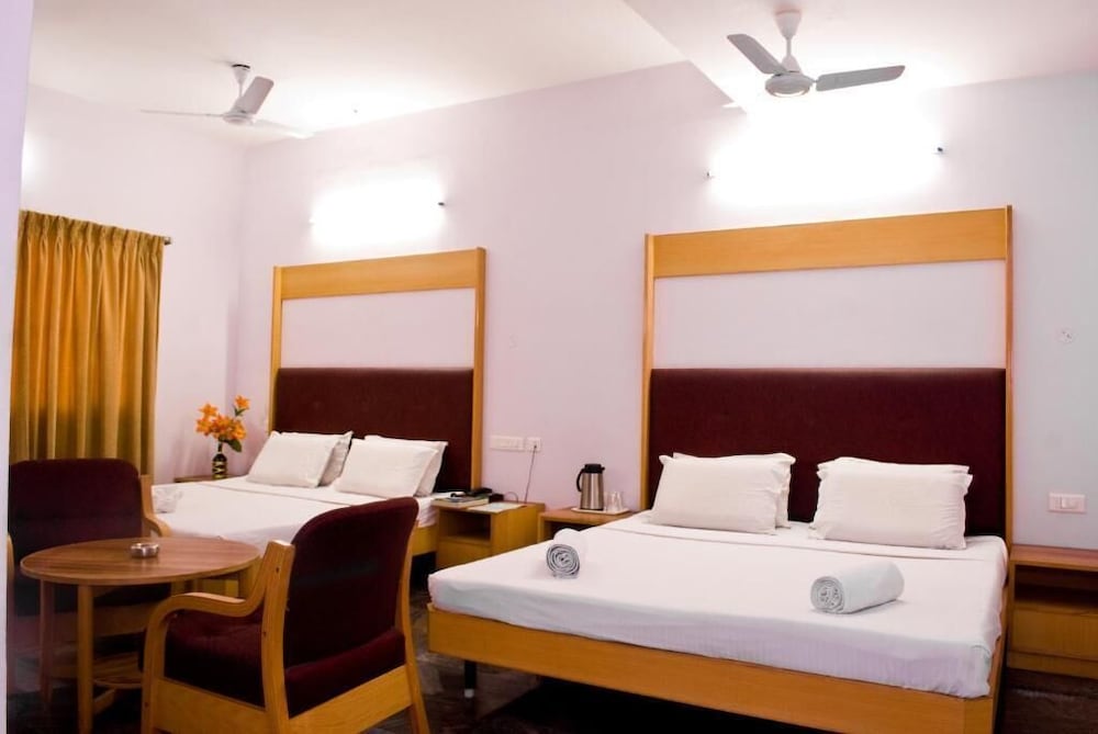 HOTEL RAJADHANE 14/53