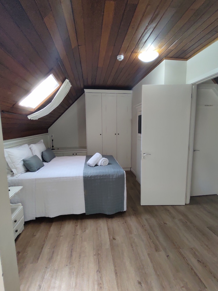 DELUXE, APARTMENT