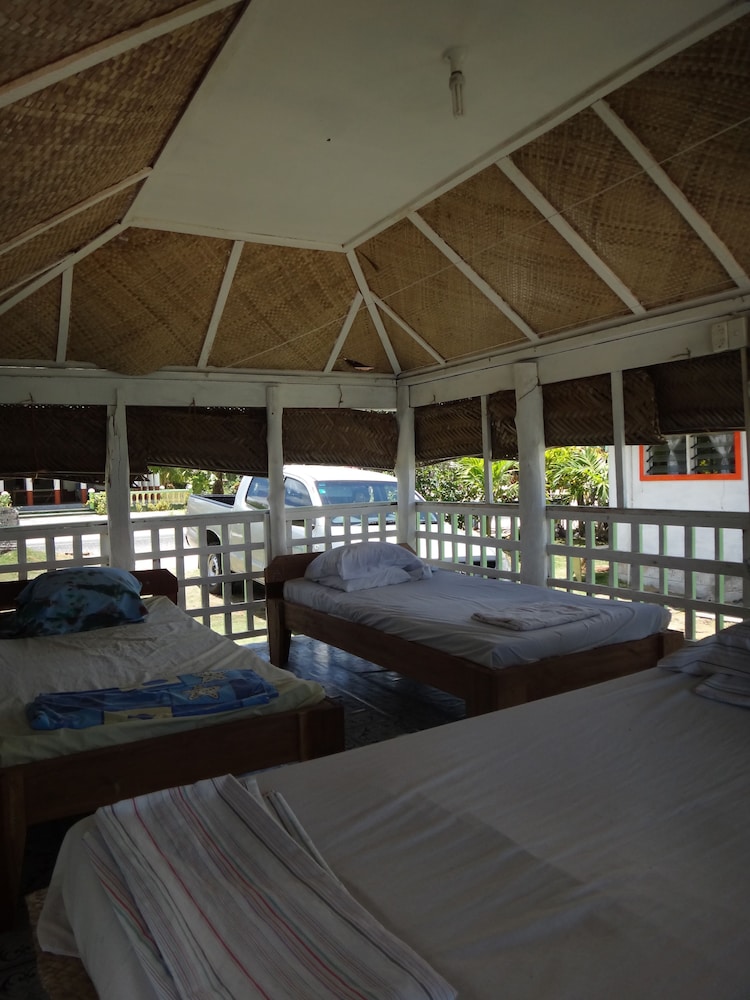 Tailua Beach Fale 13/29