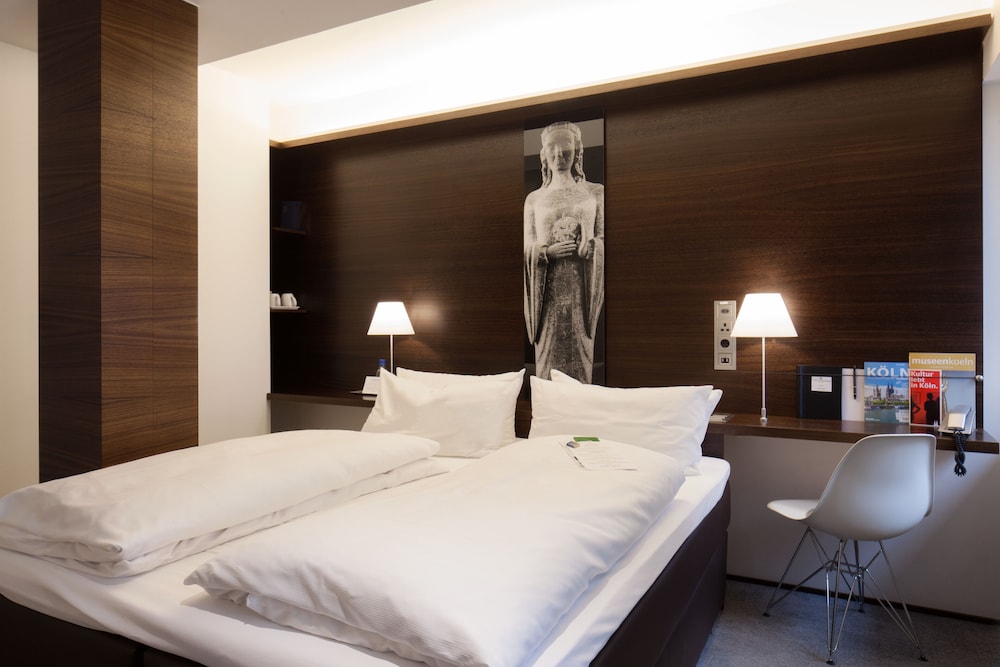 COMFORT, DOUBLE BED