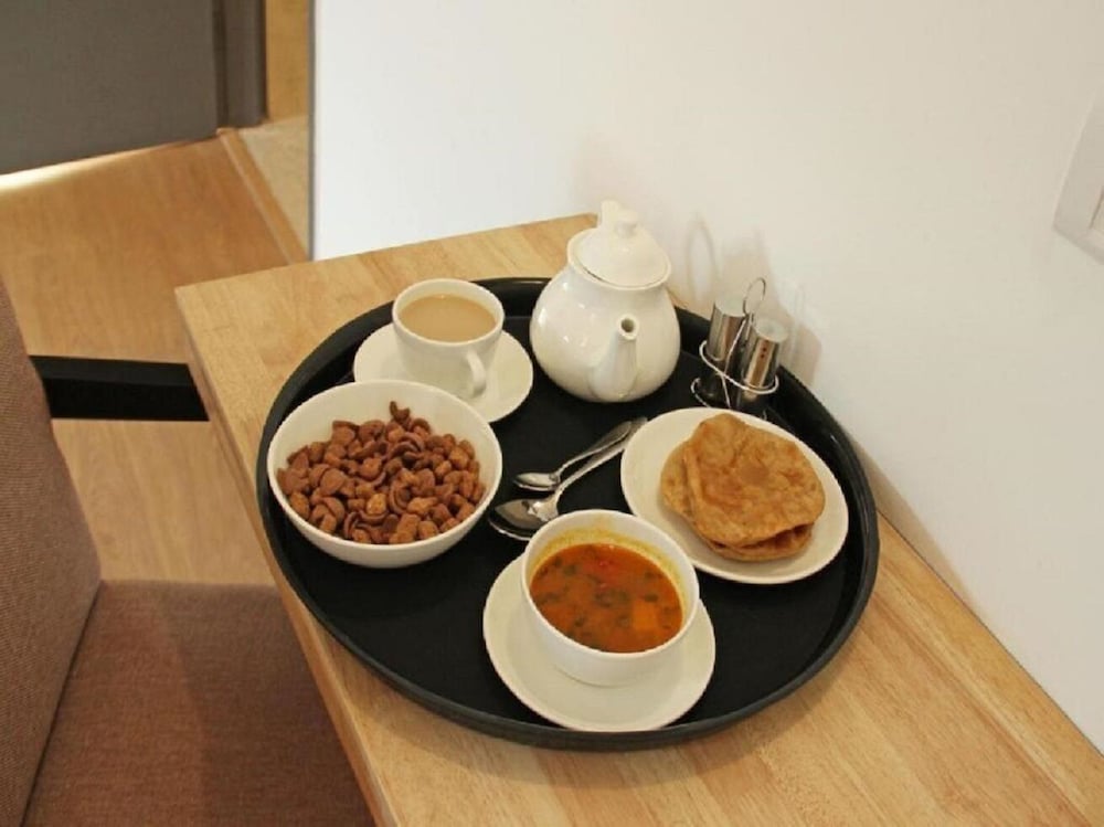Airport Hotel Golden Jindal 24/26