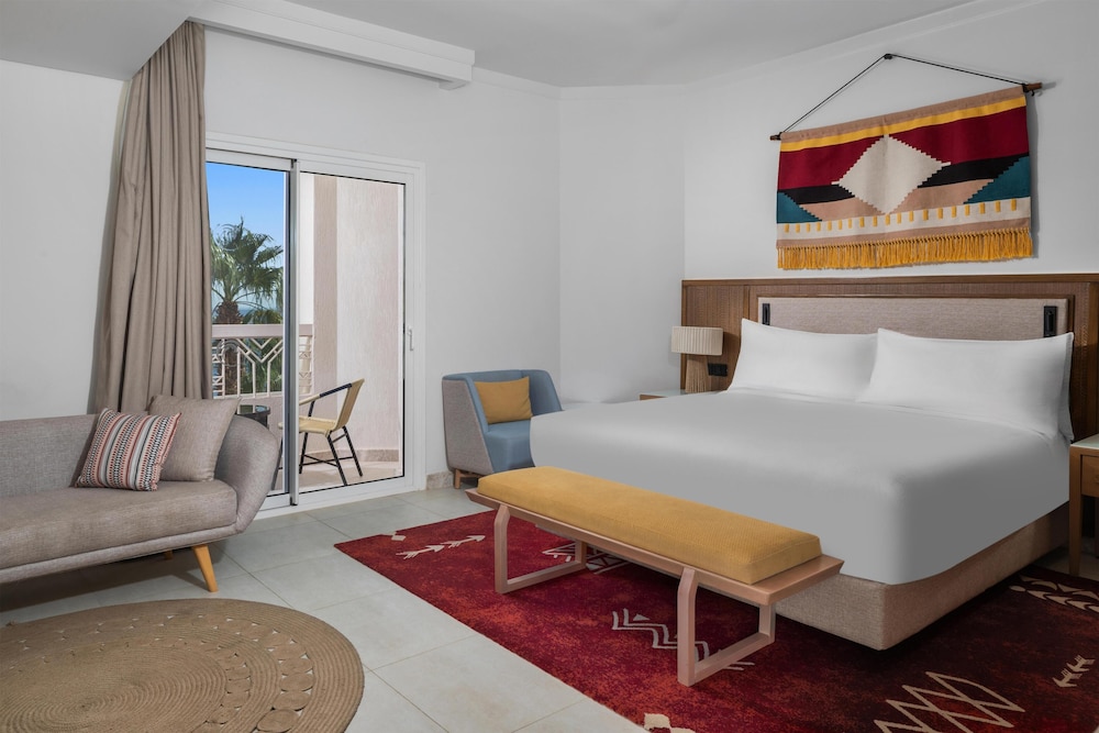 Grand, King Bed, Beach Side, Sea View