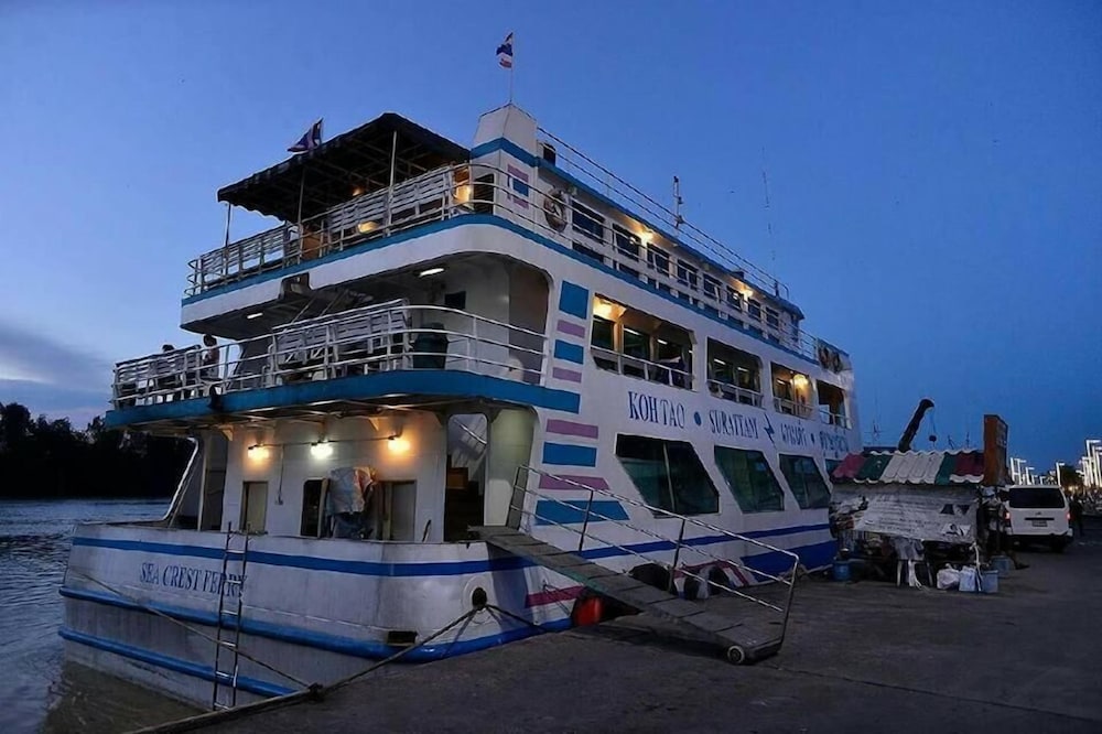 The Port Hostel By Suwatchai 2/50
