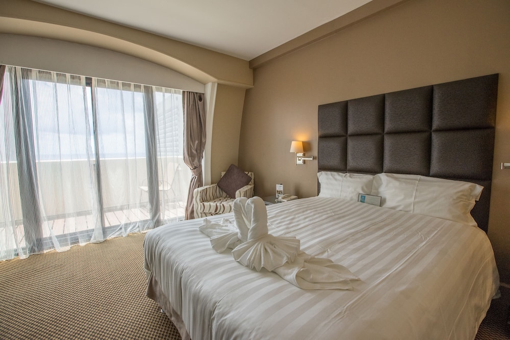 Royal Orchid Guam Hotel 14/50