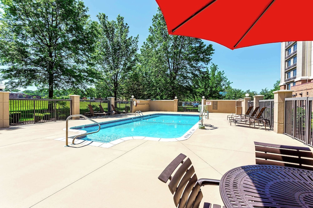 Hyatt Place Kansas City/Overland Park/Convention Center 47/50