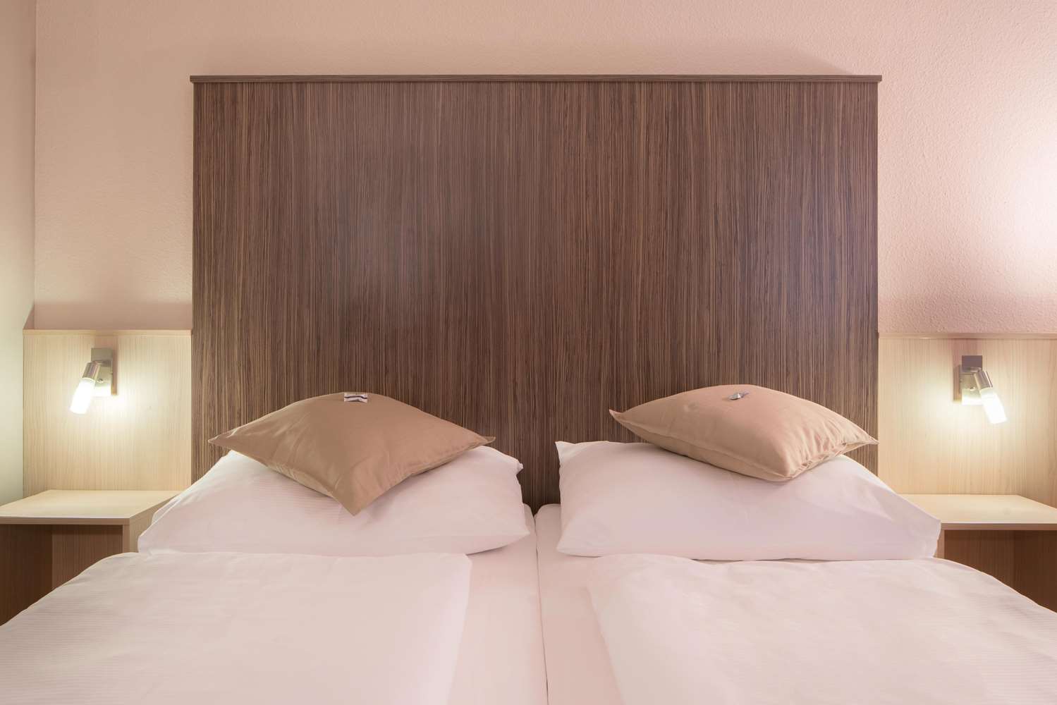 Smart Hotel Voesendorf 36/66