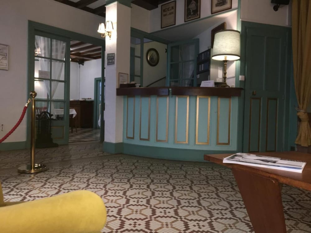 The Old Hotel Ravel 5/48