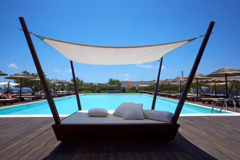 Black Rose Suites 49/70