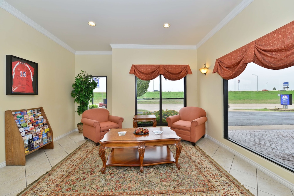 Americas Best Value Inn Hillsboro 18/25