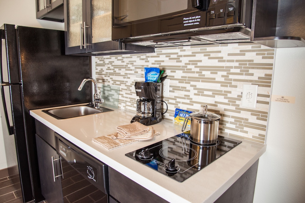 Candlewood Suites Denver North 33/41