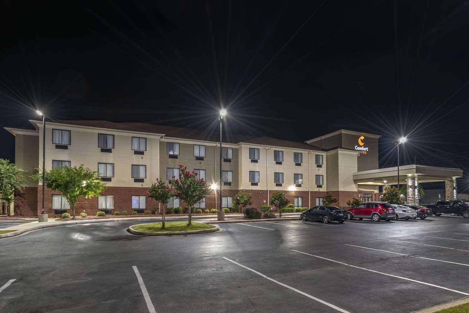Comfort Suites Pell City near Logan Martin Lake 38/39