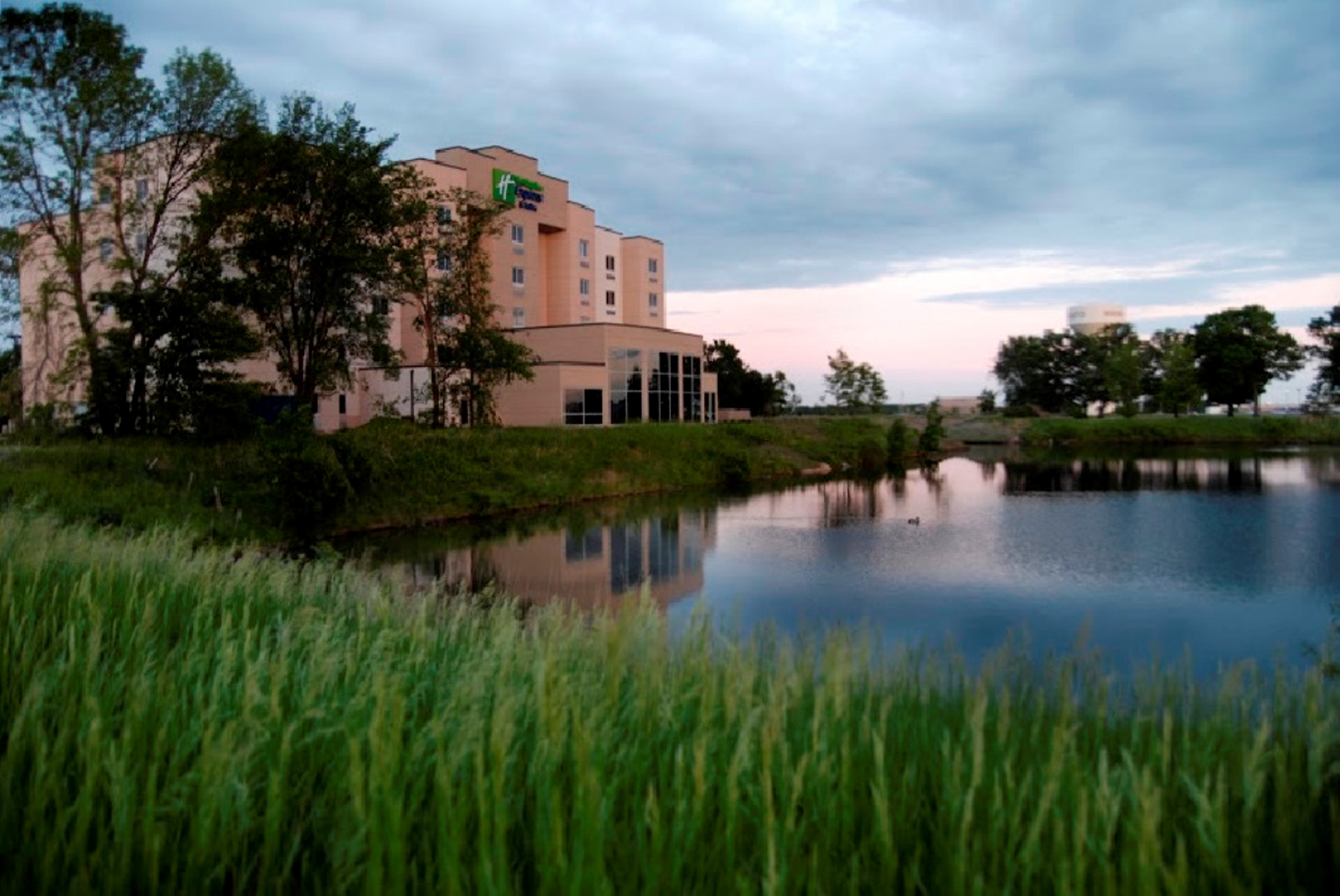 Holiday Inn Express Hotel And Suites Mankato East 71/76