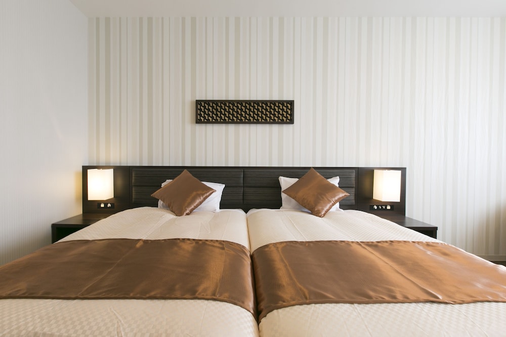 ROOM, TWIN BEDS, NEW WING