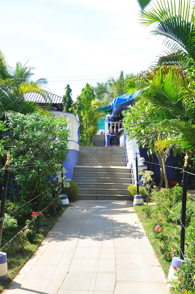 MAYFLOWER BEACH RESORT 28/50