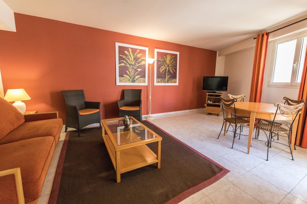 Cannes Croisette Prestige Apparthotel 38/50