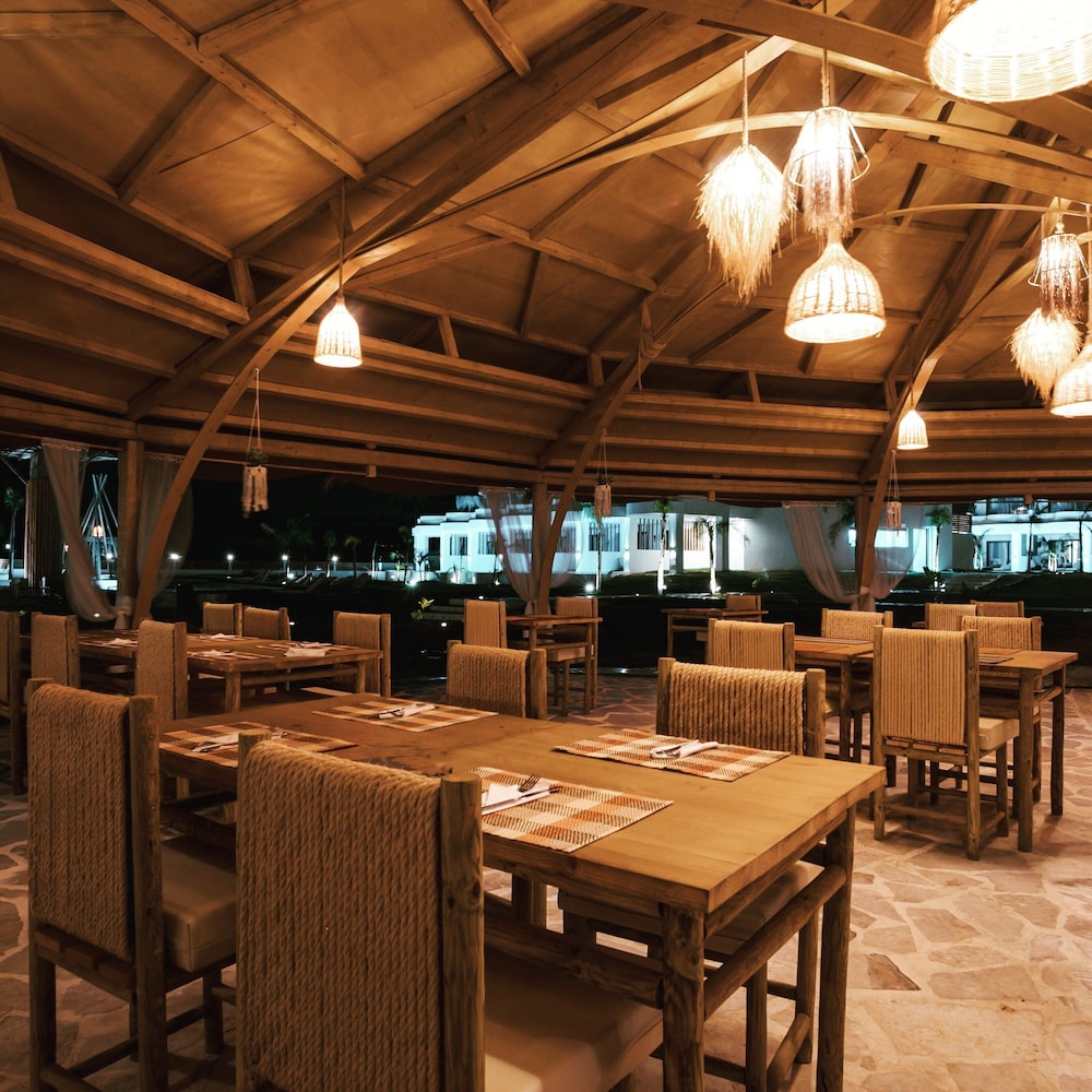 Alia Luxury Suites and Spa 157/169