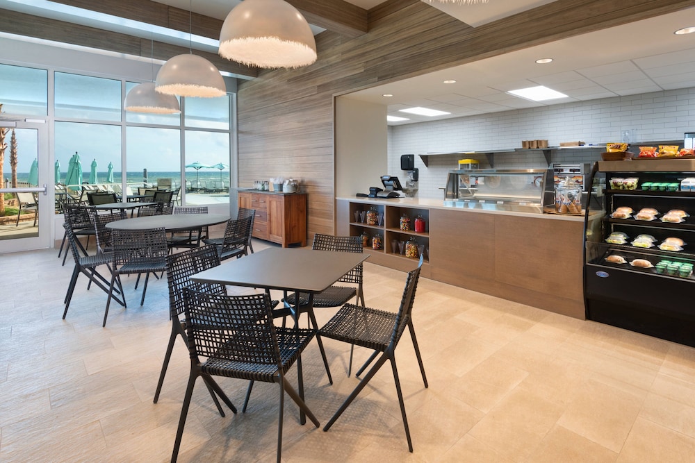 SpringHill Suites by Marriott Panama City Beach Beachfront 37/48