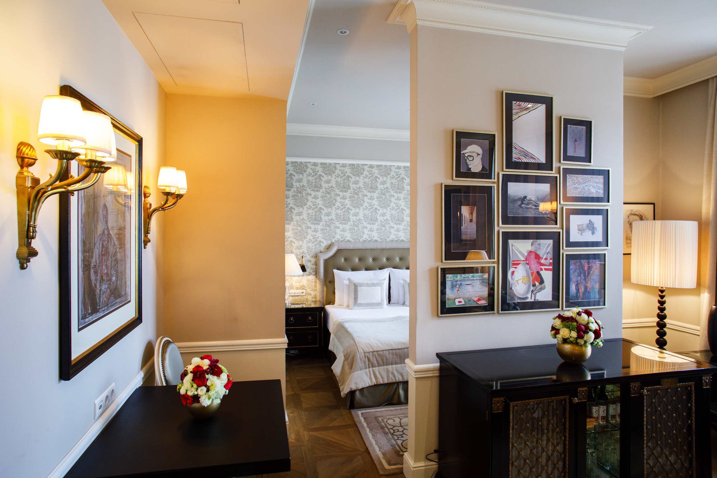 Suite, King Bed 2/2