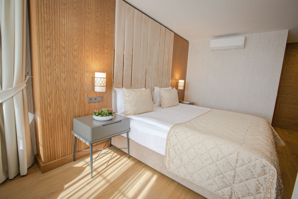 Bahcelievler Hotels 12/50