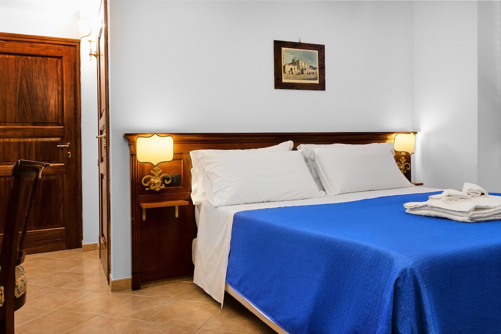 Hotel Villa de Pasquale 14/54