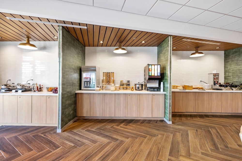 Fairfield by Marriott Inn & Suites San Francisco Airport Oyster Point Area 7/46