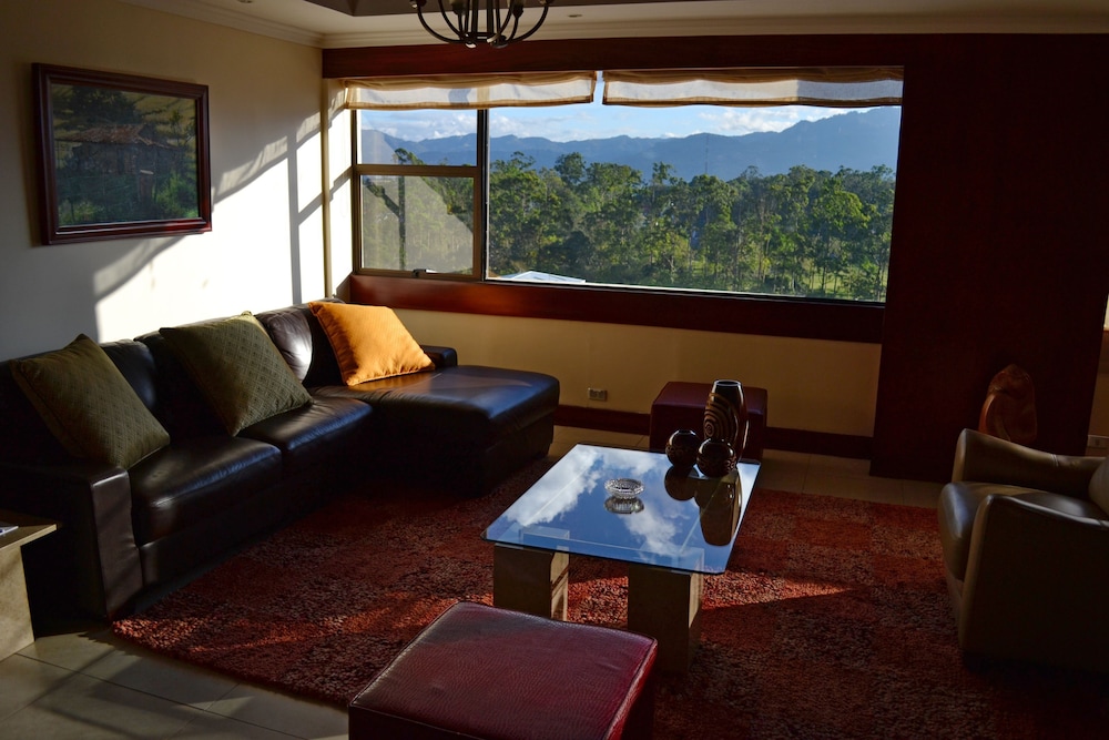 Crowne Plaza San Jose La Sabana by IHG 44/73