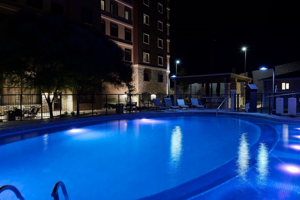 Staybridge Suites CHIHUAHUA 3/73