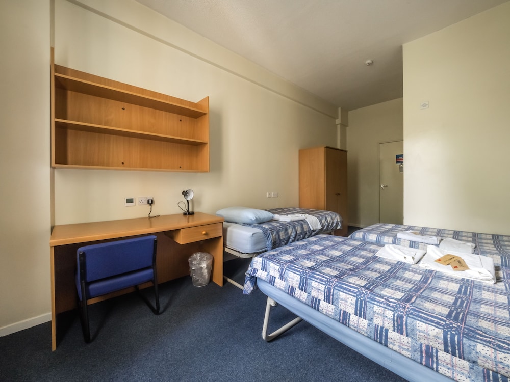 BASIC, TRIPLE, 3 BEDS