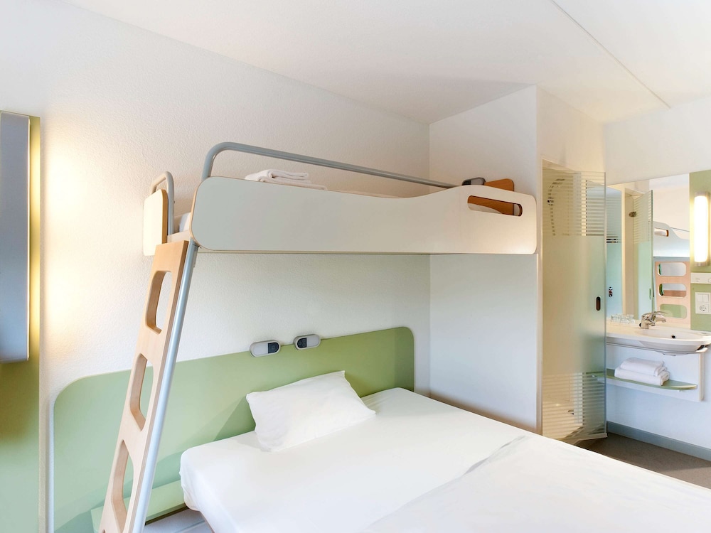 Ibis Budget Marseille Vitrolles 25/69