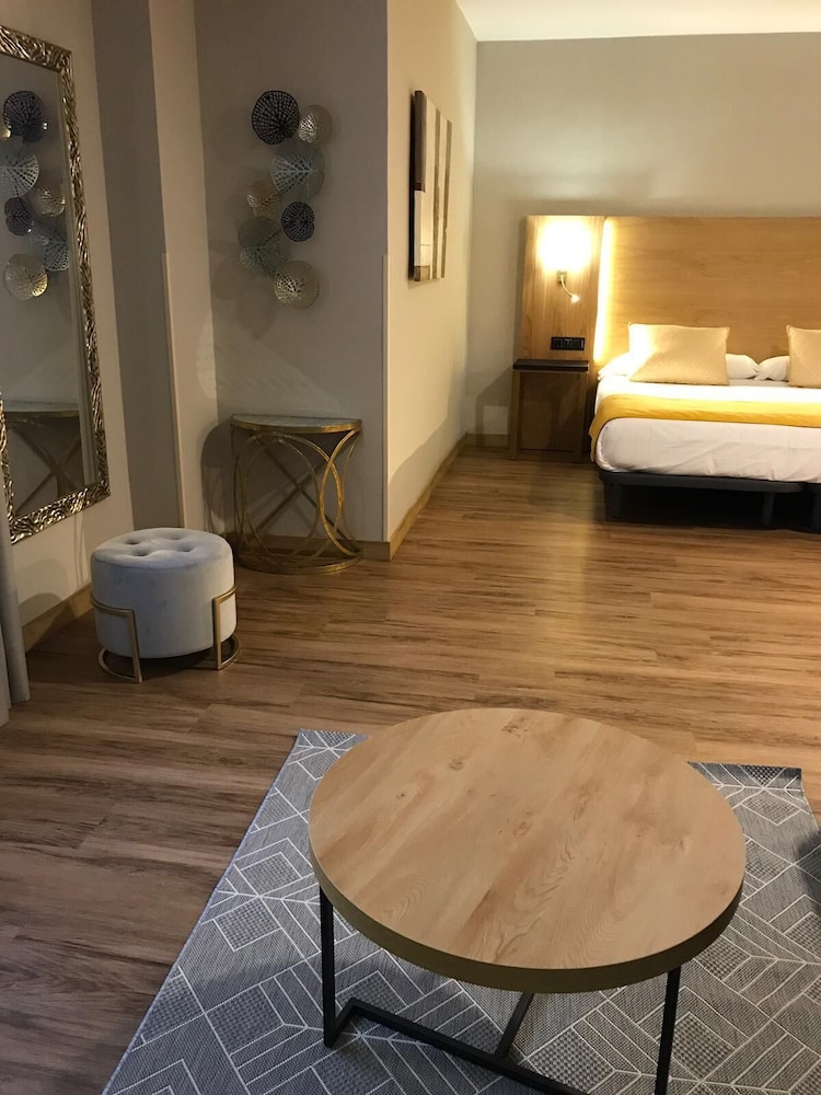 Hotel Zentral Mayoral Toledo 45/66